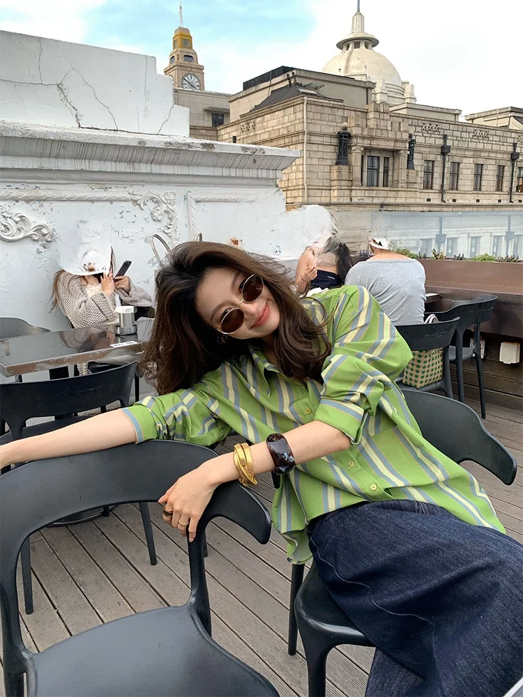 

een Vertical Striped irt for Women Long Sve Autumn Winter New Sle High End Feelings Loose Polyester irt