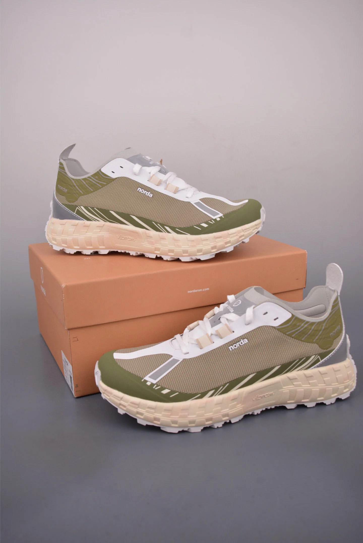 Mens Professional Running Shoes Marathon Race Training Shoes Mens Multi-color Non-slip Wear-resistant Sneakers