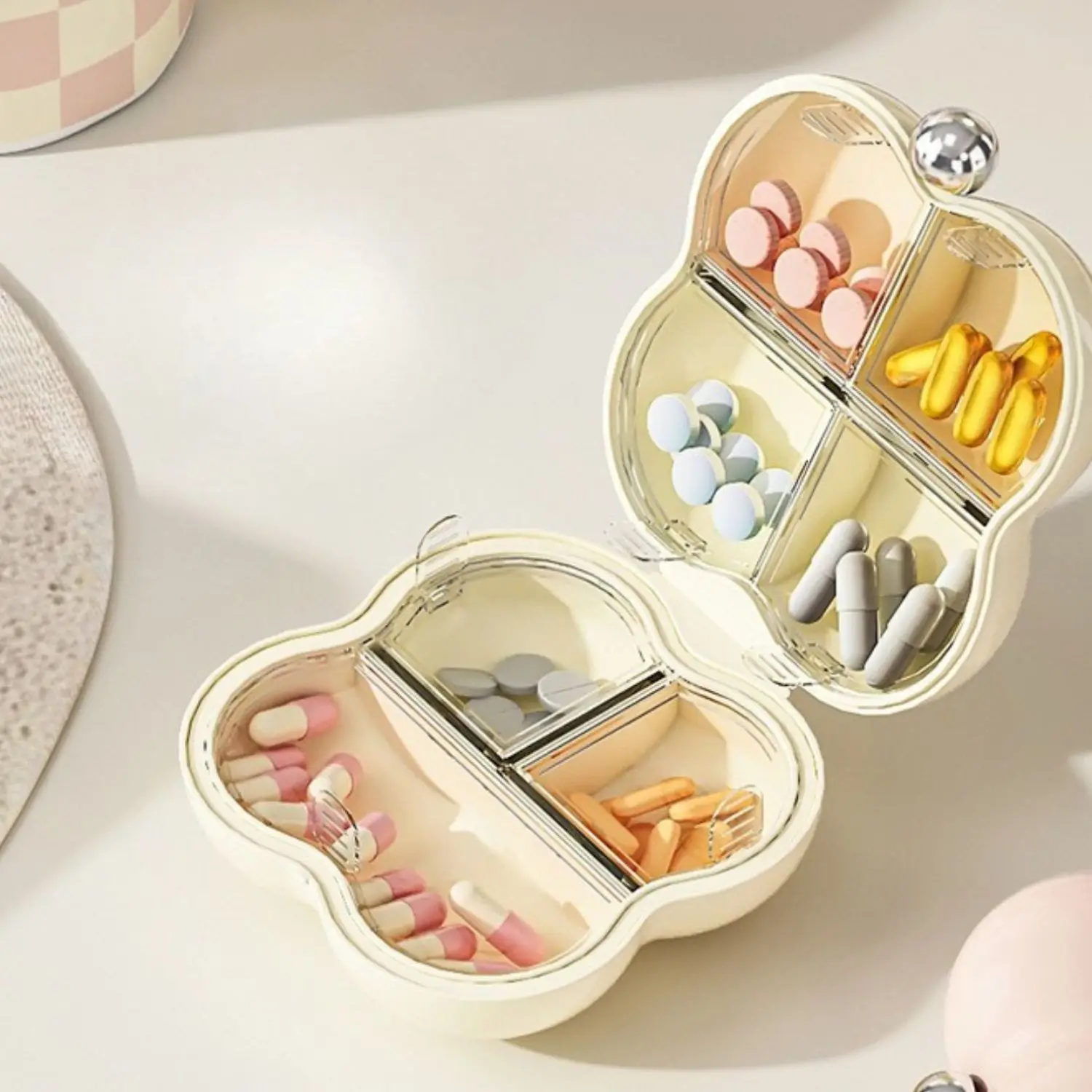 7-Day Portable Flower-Shaped Pill Organizer Compact Medication Divider Box with Individual Compartments for Daily Use