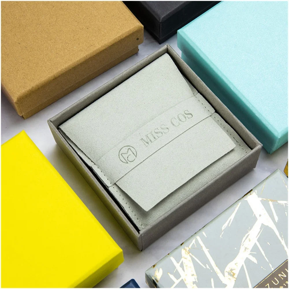 

50 упаковок коричневых бумажных выдвижных ящиков с сумкой на пуговицах, индивидуальный логотип, роскошное дорожное ожерелье, серьги, органайзер, коробка, сумки оптом