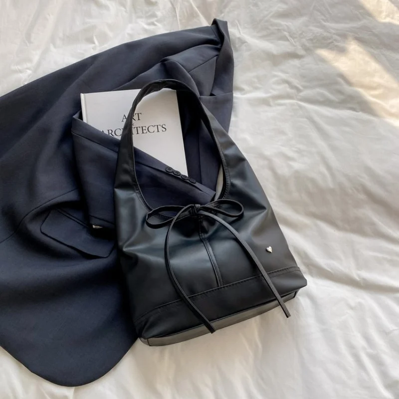 

Роскошная элегантная новинка 2025, женская роскошная брендовая кожаная сумка через плечо, известный дизайнер, популярная классическая повседневная сумка ​