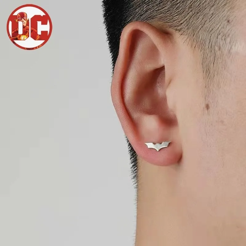 أقراط باتمان الكرتونية المتحركة DC للرجال والنساء، مجوهرات عصرية وبسيطة ومتعددة الاستخدامات وفريدة من نوعها وأنيقة وعصرية للزوجين