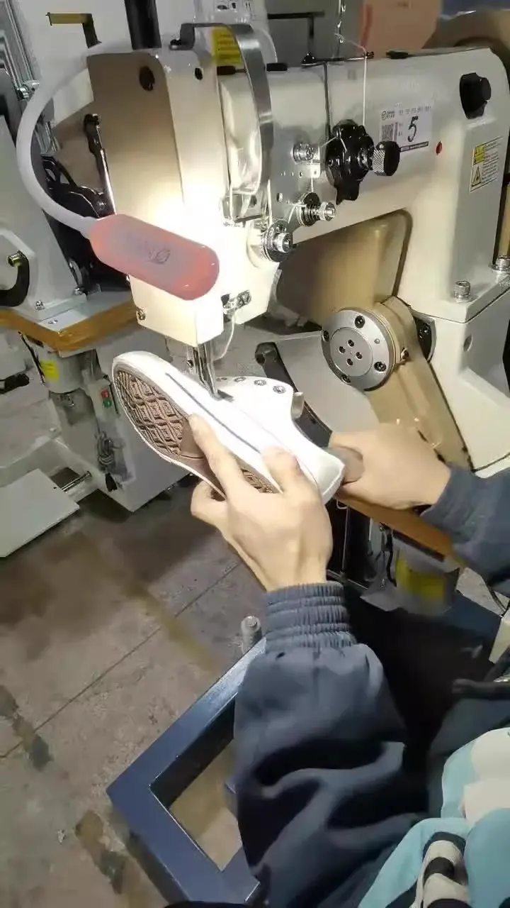 ماكينة صنع خيط خياطة نعل الحذاء لإنتاج قوالب الأحذية