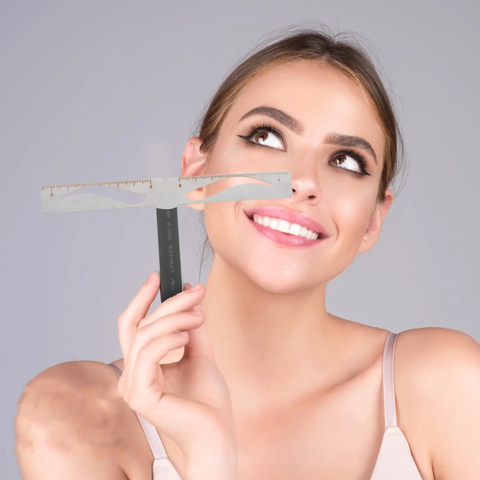 Régua de estêncil de sobrancelha reutilizável, modelo de sobrancelha feminino, ferramenta de medição de três pontos para sobrancelhas simétricas naturais, maquiagem de tatuagem