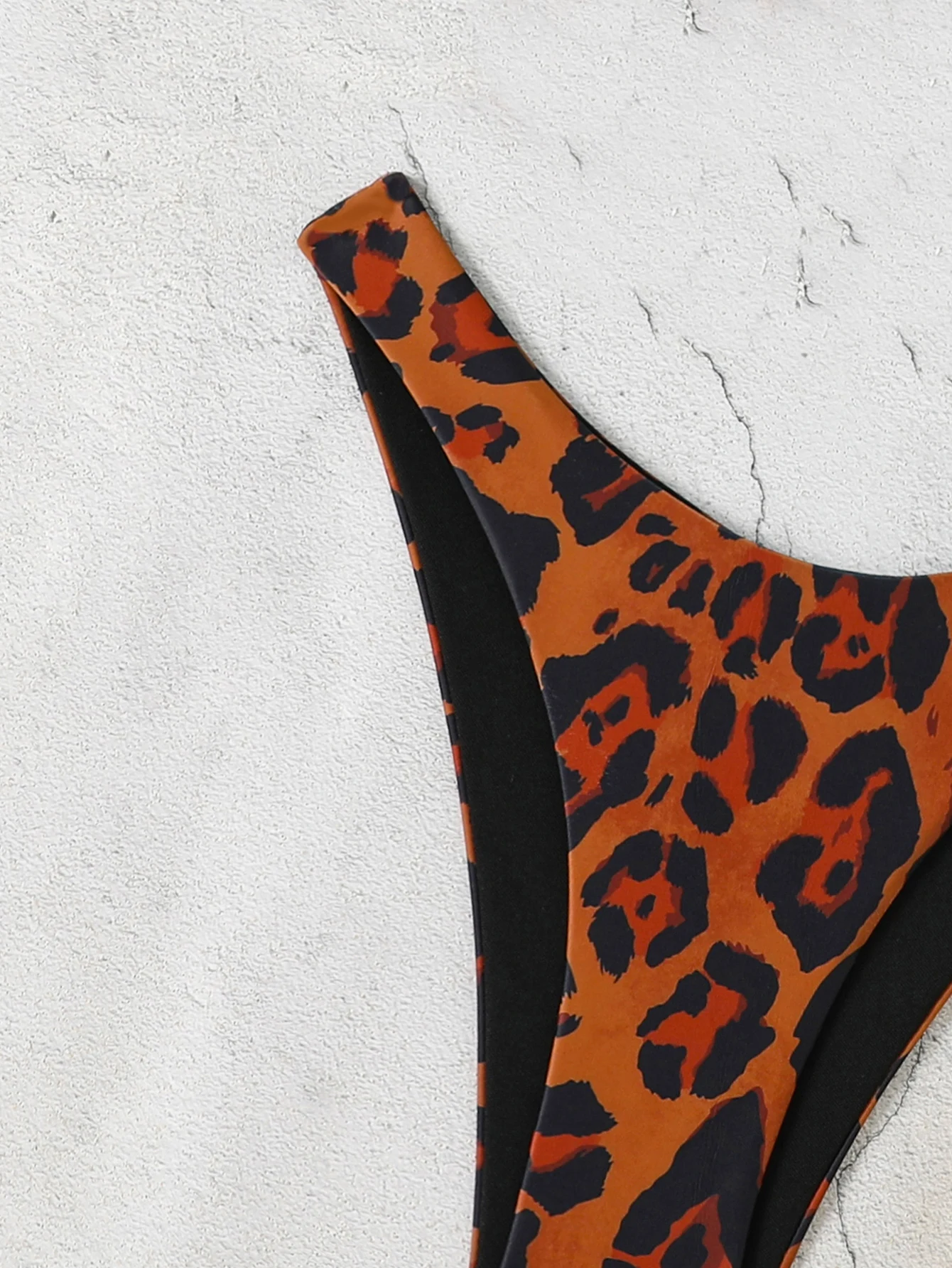 Triângulo sexy halter tanga biquíni 2025 mulheres corda banho feminino leopardo maiô natação maiô beachwear