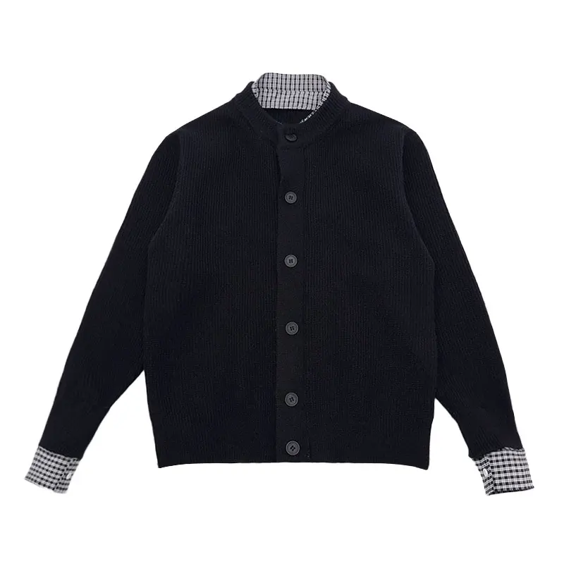 เสื้อสเวตเตอร์คาร์ดิแกนผู้ชายแบบสองชิ้นปลอมสำหรับฤดูใบไม้ร่วงและฤดูหนาว เสื้อถักคอตั้ง กระดุมแถวเดียว สไตล์ลำลองและธุรกิจ