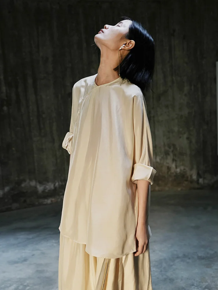 

Женская свободная однотонная шелковая рубашка в китайском стиле с завязками на талии, традиционный короткий чайный костюм от Qi Xiang And...