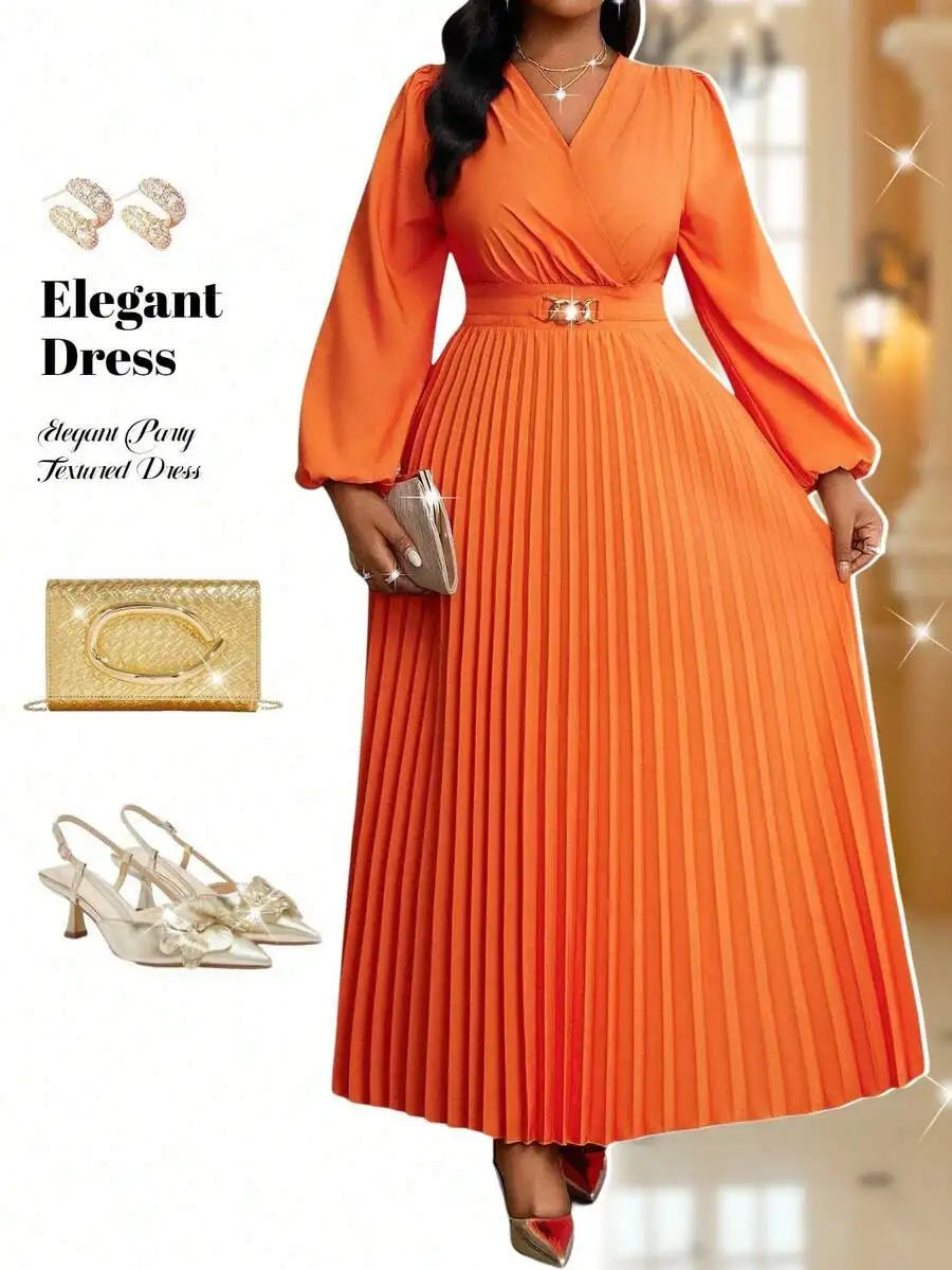 

Элегантное оранжевое плиссированное макси-платье с V-образным вырезом и поясом на талии