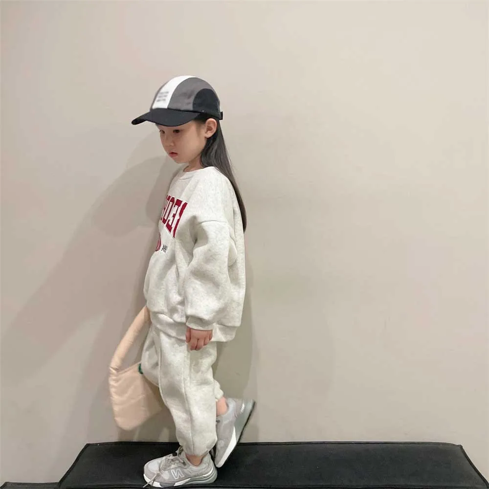 Girls\' Clothing Set Autumn New Letter Embroidered Sports Sweatshirt+fashionable Sweatpants 2-piece Set for Children Clothes Suit
