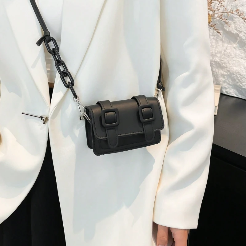 حقيبة كروس كاندي على شكل أحمر شفاه مصغر لخريف وشتاء 2025 للنساء، حقيبة كتف صغيرة متعددة الاستخدامات #1