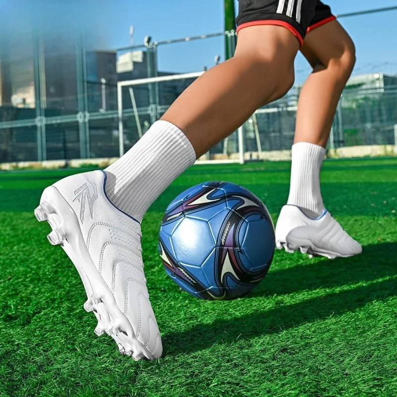 Professional Mens Football Shoes Breathable Training Game Sneakers Man Anti-Slip Soccer Shoe Turf Wearable Outdoor Mens Soccer