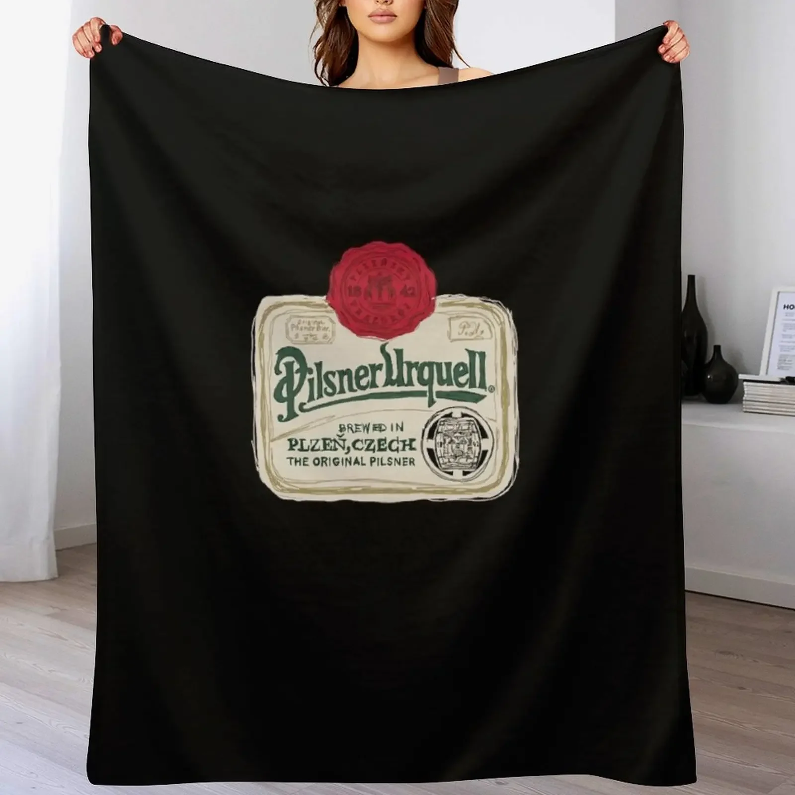 Pilsner Urquell POP Essential T-Shirt Throw Blanket Polar Vintage Blankets