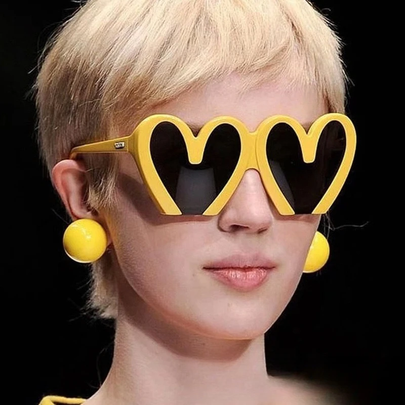 

Европейские и американские ретро-солнцезащитные очки в форме персикового сердца, забавные, с защитой от ультрафиолета, для вечеринок и подиумов, модные, экстравагантные.