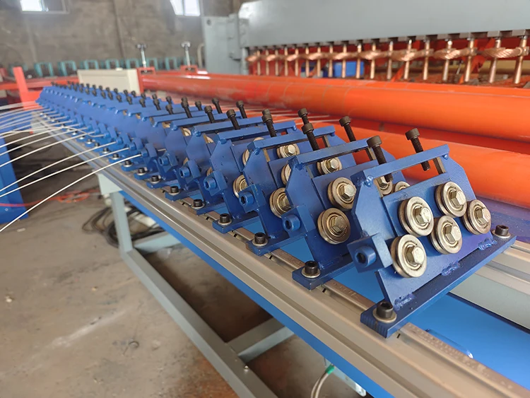 Macchina per la produzione di saldatura a punti automatica a rete metallica in rotolo di acciaio inossidabile 3D