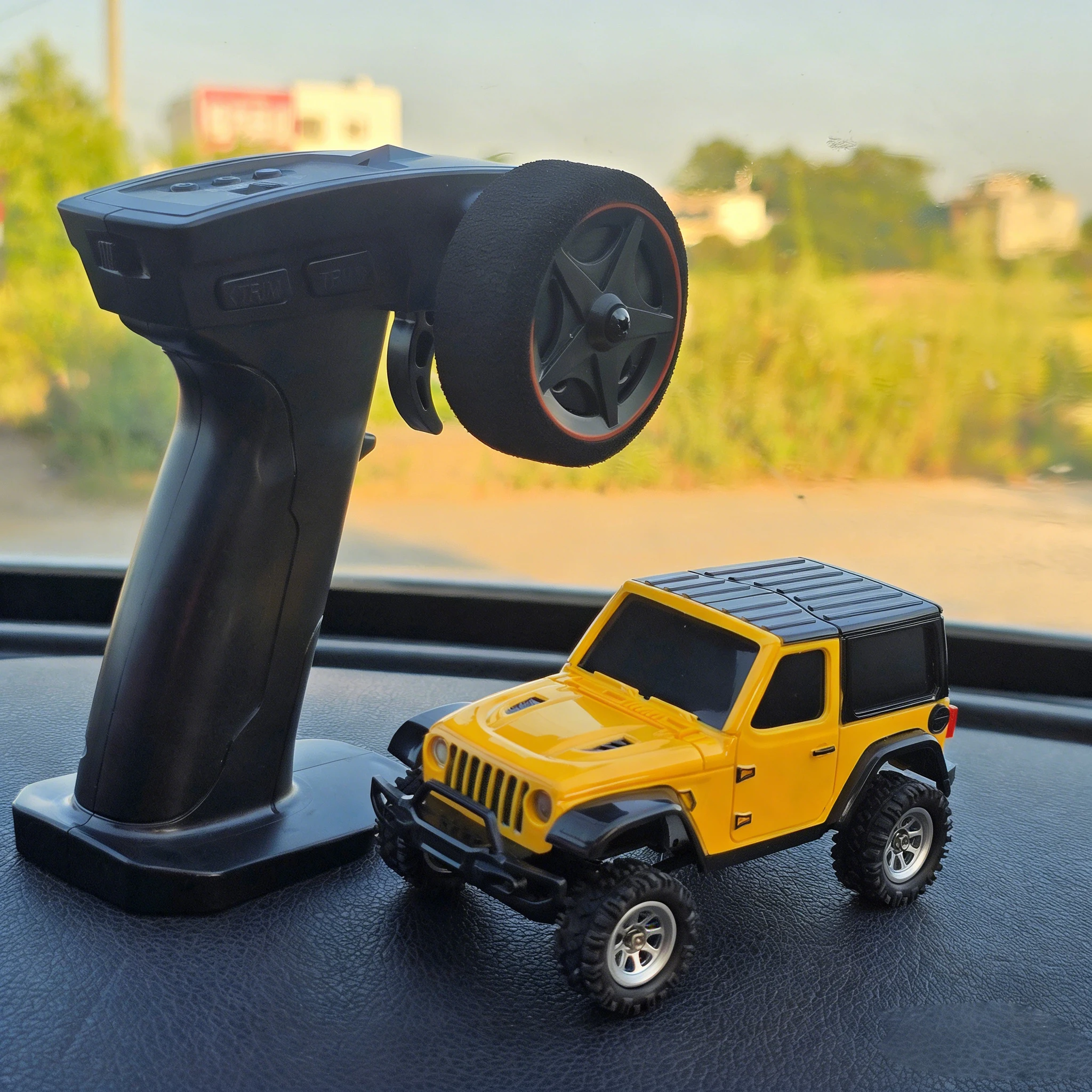 

1/36 RC Car 2.4G Remote Control Off-Road Stunt Car 4WD Desktop Electric Racing Vehicle Model Boy Toy Kid Xmas Birthday Gifts