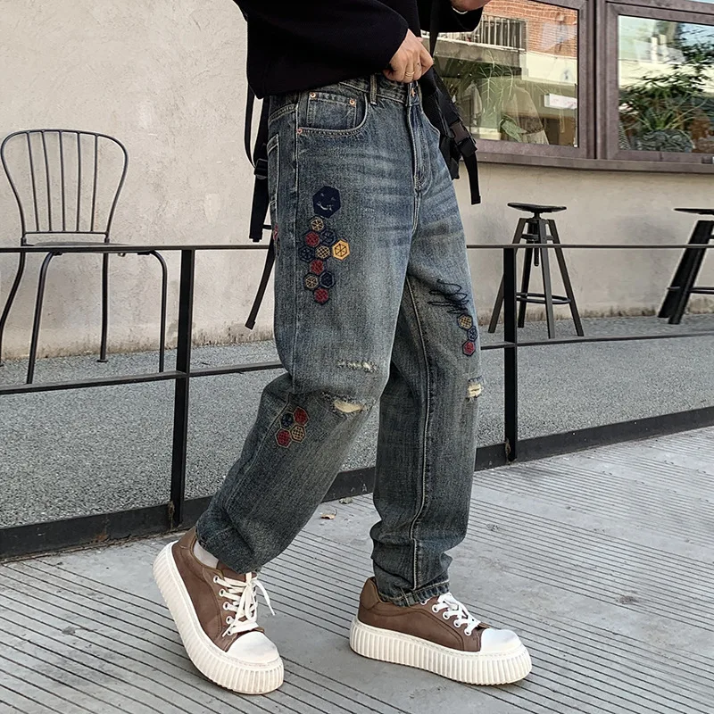 

Мужские джинсы Street Designer Fashion: ретро, свободный крой, с вышивкой, рваные, в стиле хип-хоп, винтажные, джинсовые брюки Y2K, зауженные штанины
