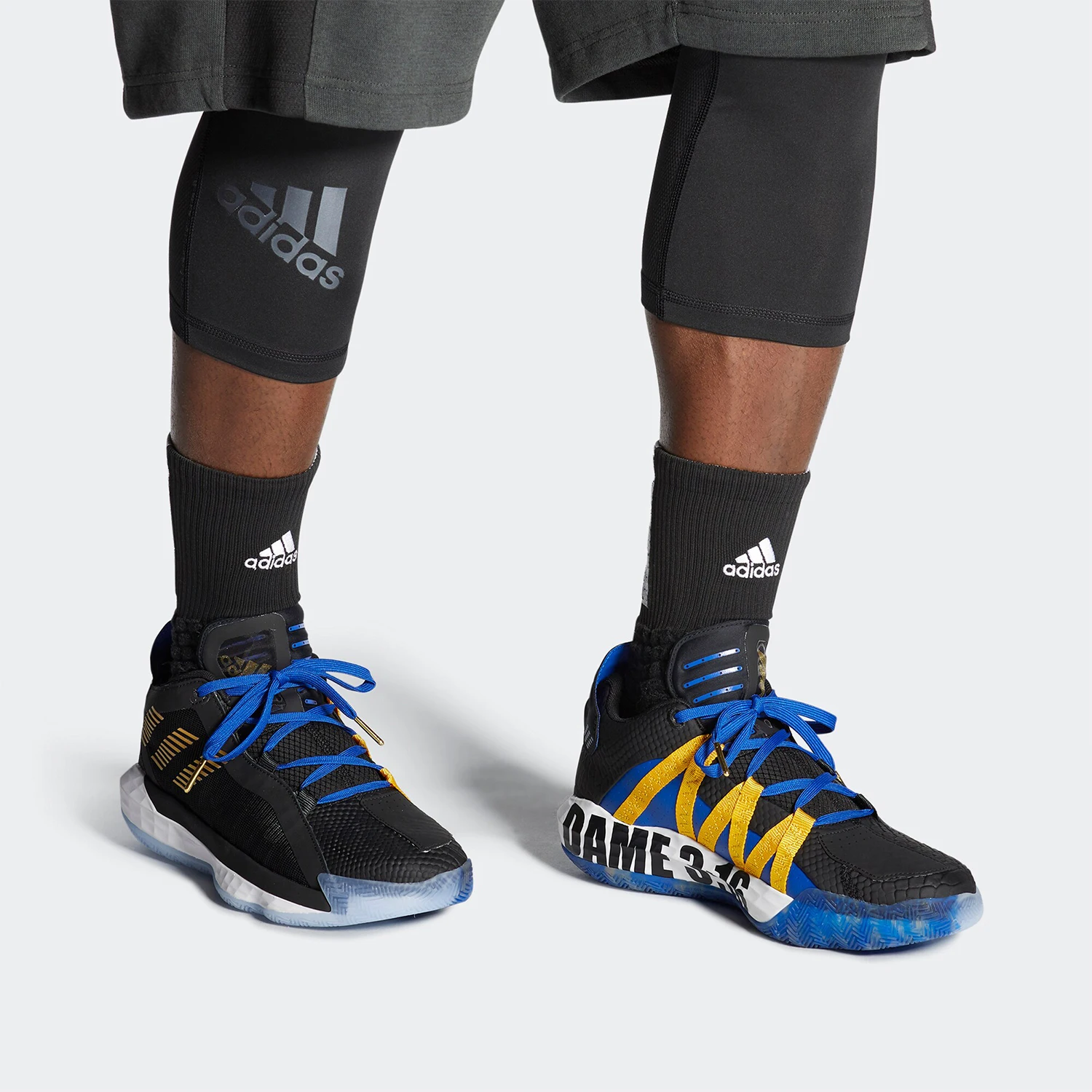 

Мужские баскетбольные кроссовки Adidas Authentic Dame 6 GCA Lillard 6, FU9457