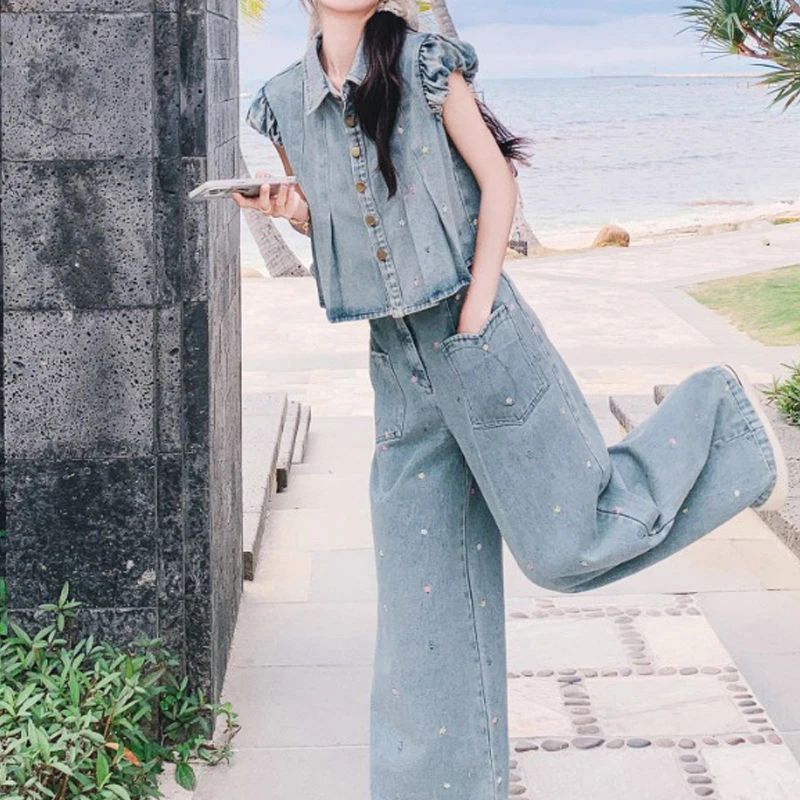 

Blue Denim Set Women's Summer 2026 New Korean Version Pleated Top Embroidered Flower Wide Leg Pants Two Piece Set