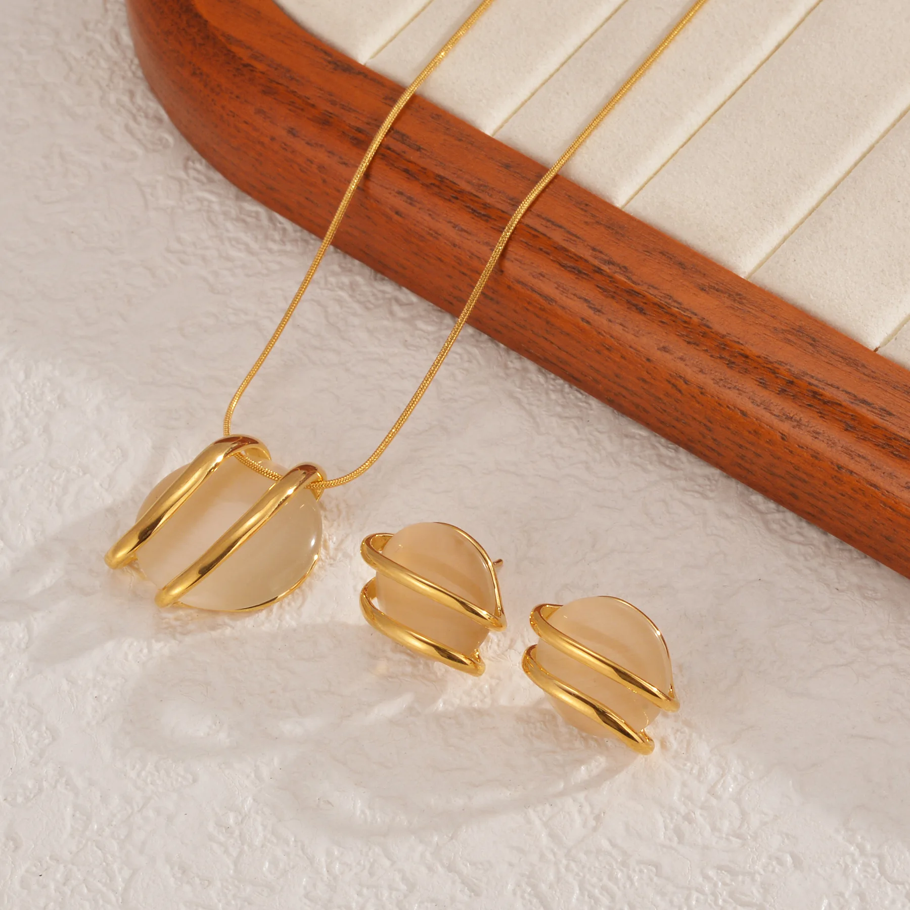 Kissmoon Stainless Steel Gold Color Exquisite Luxury Geometry Zircon Necklace Earing Set for Women Party Brithday Jewelry Gifts