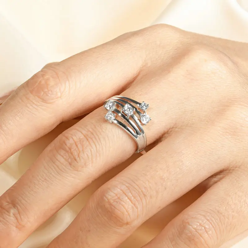 رائعة 14k مطلية بالذهب متناظرة السيدات خواتم تألق AAAAA مكعب زركونيا خاتم الموضة للنساء تاريخ مجوهرات الحفلات هدية