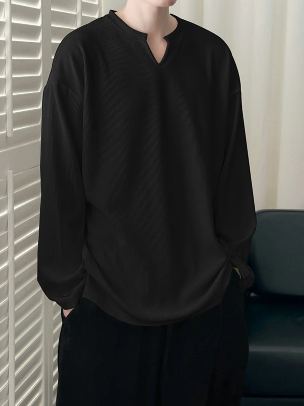 

Повседневная свободная футболка с длинным рукавом и V-образным вырезом для мужчин, модная молодежная базовая футболка для отдыха, легкая, элегантная мужская одежда