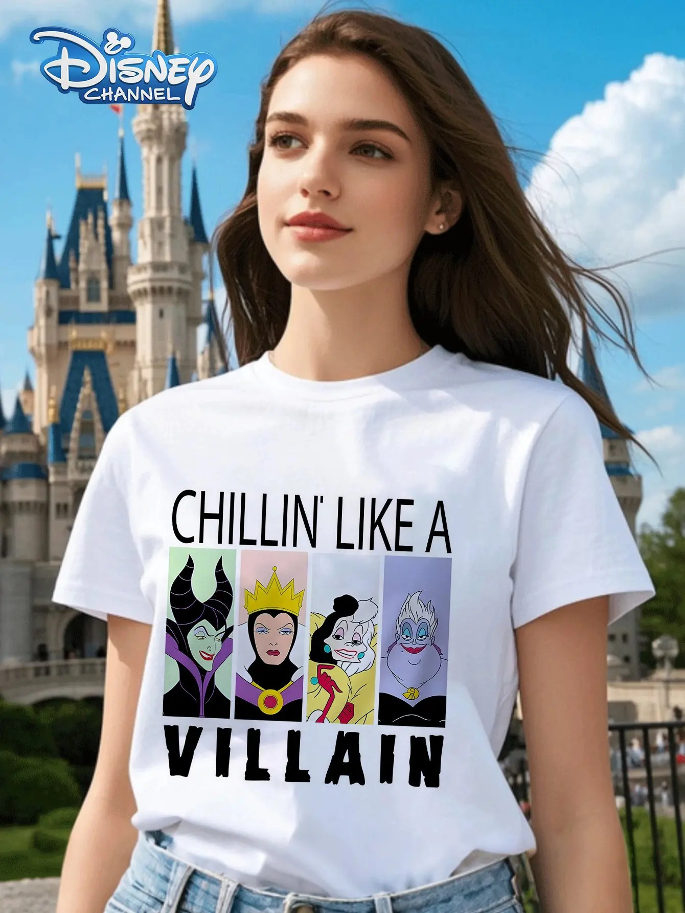 디즈니에서 공식 승인받은 제품으로, 악의 여왕과 악당들이 등장합니다. 오버사이즈 루즈핏 여름 인기 여성 티셔츠