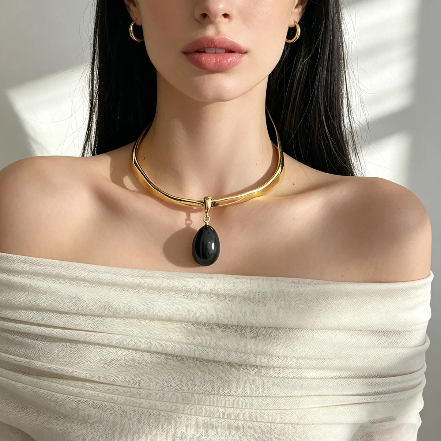 French minimalist black water drop pendant metal collar women's niche design high-end choker necklace necklace accessories
