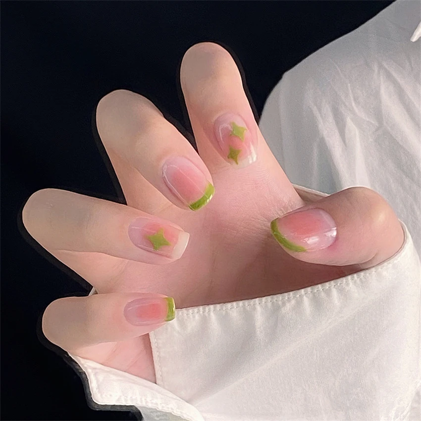 24 قطعة قصيرة الاكريليك الذهبي - مراجعة Nail Art Glossy وسعره