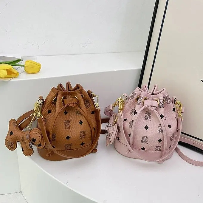 

2025 A/W Trendy Work Tote for Professionals, Spacious Laptop Bag Multi-functional Shoulder Crossbody, Lightweight Commuter Bag