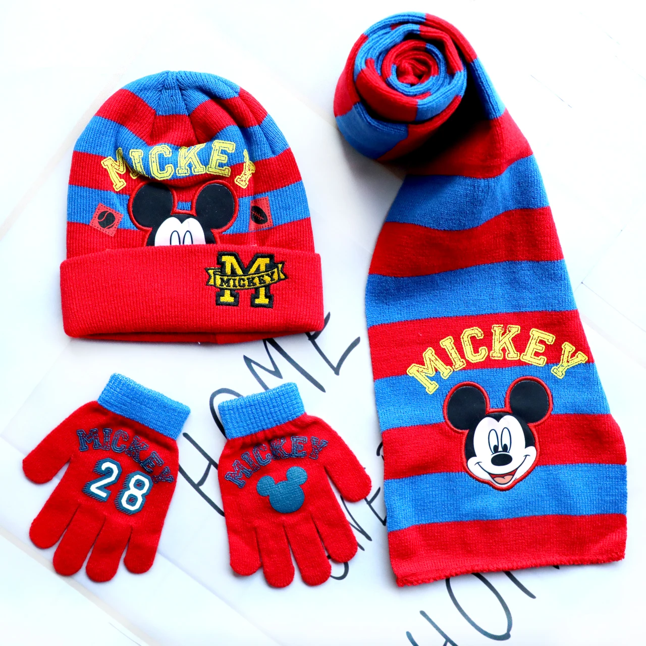 Disney New Autumn and Winter Cute Children Mickey Minnie Mouse Cartoon Scarf Hat Glove three-piece Warm Boy Girl Child hat