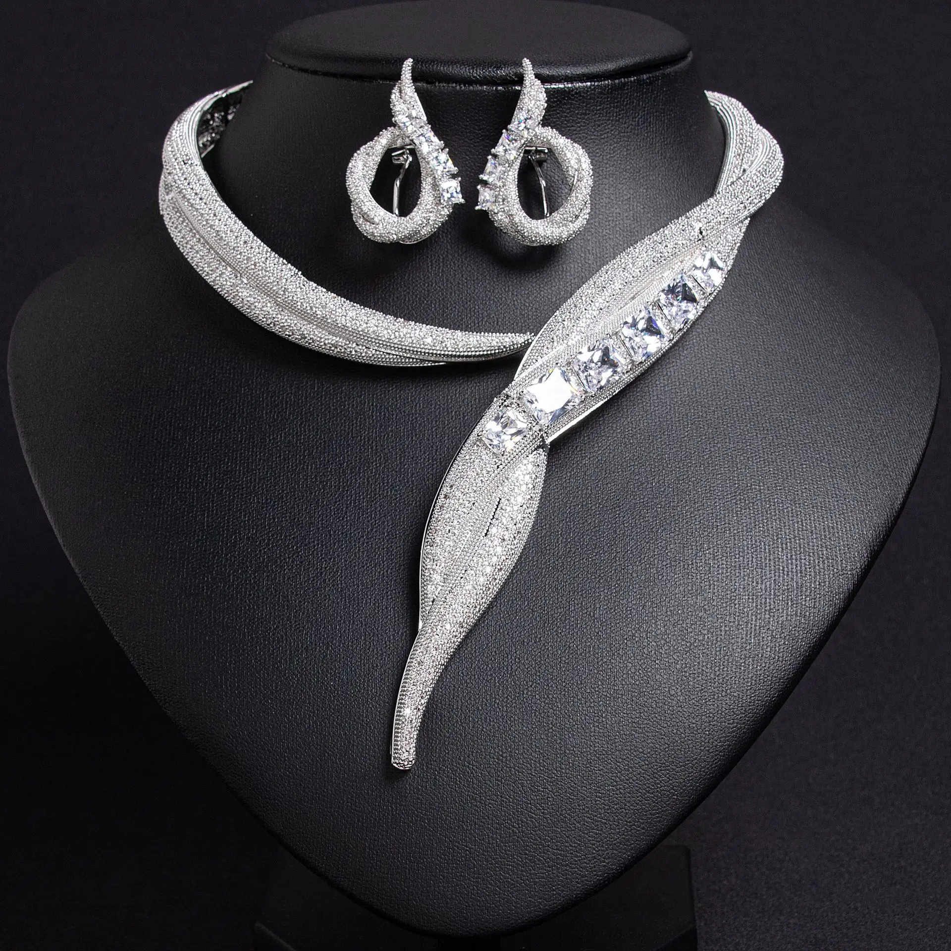 Set Anting Kalung Perhiasan Wanita Zirkonia Multiwarna Kubik Fashion Mewah Aksesori Gaun Liburan Prom Pesta M-356