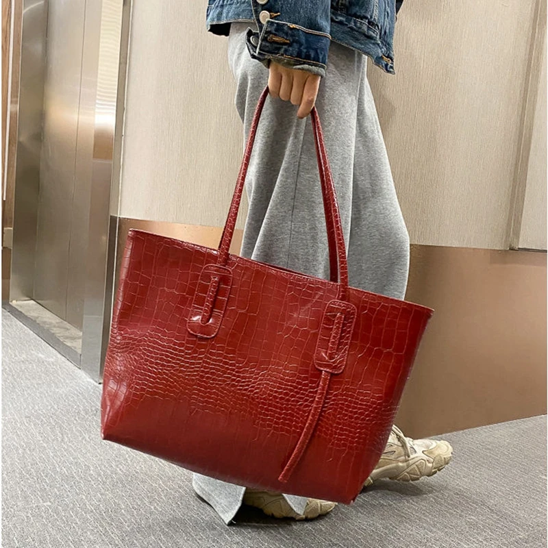 Simple Large Capacity Handbag Women\'S New Fashion Crocodile Pattern All Shoulder Bag Network Red Tote Bag