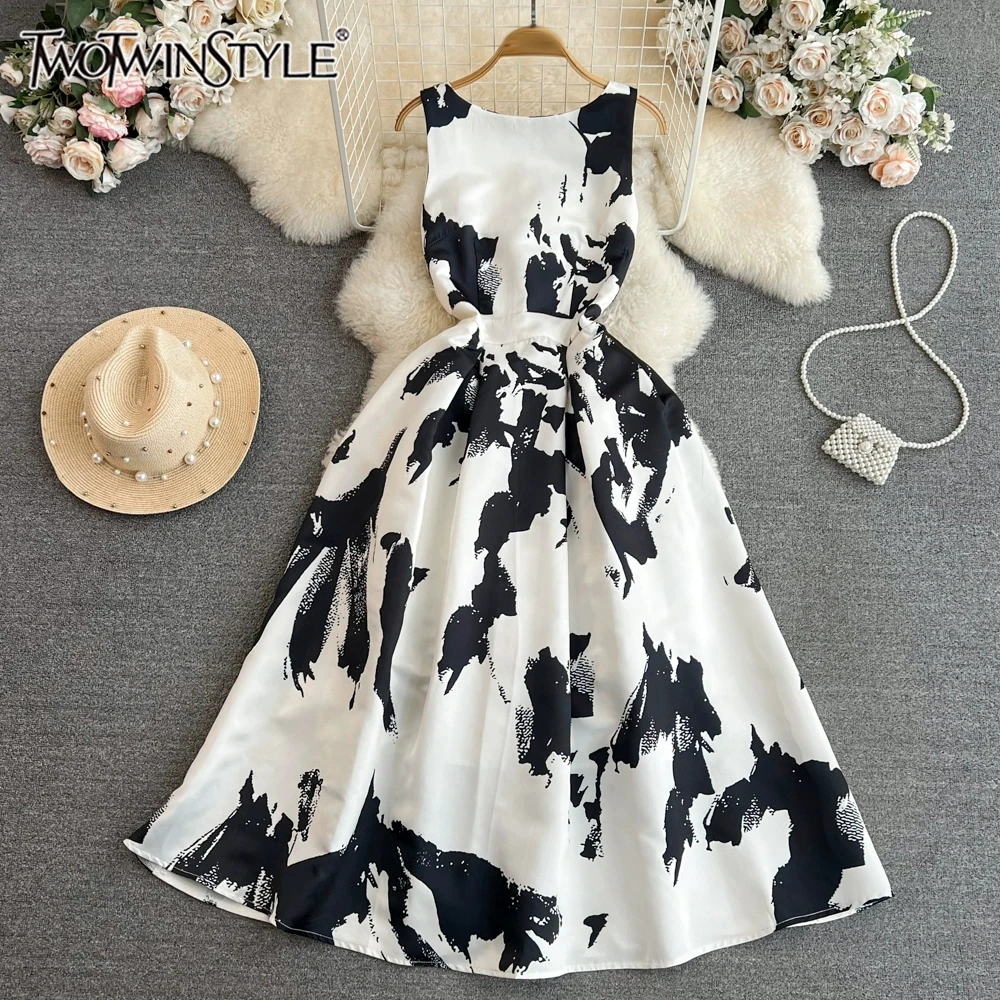 

TWOTWINSTYLE French Style Elegant Hit Color Dresses For Women Round Neck Sleeveless High Waist Cute Dress Female New KDR543967