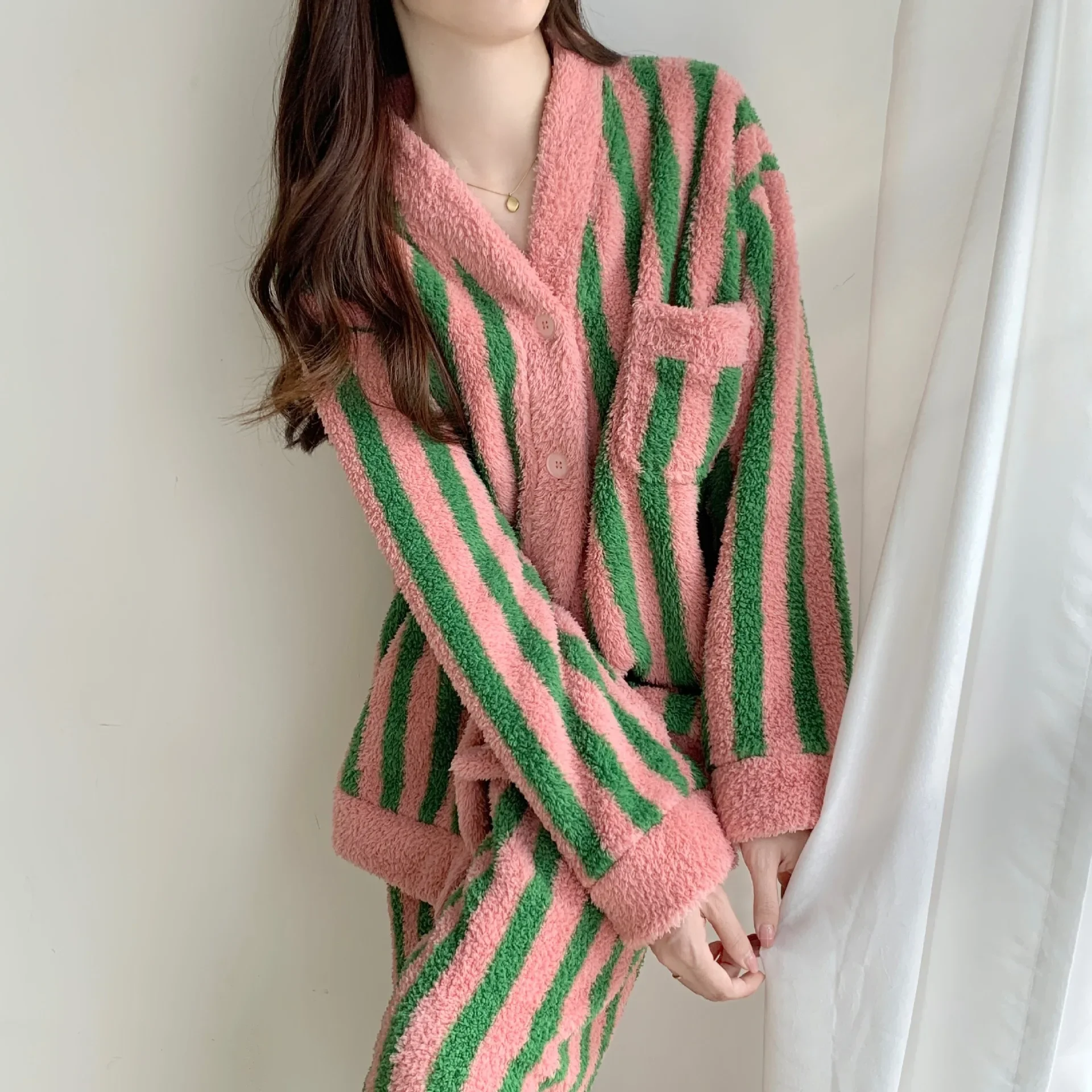 Winter New Coral Fleece Warm and Thick Contrasting Striped Home Clothes