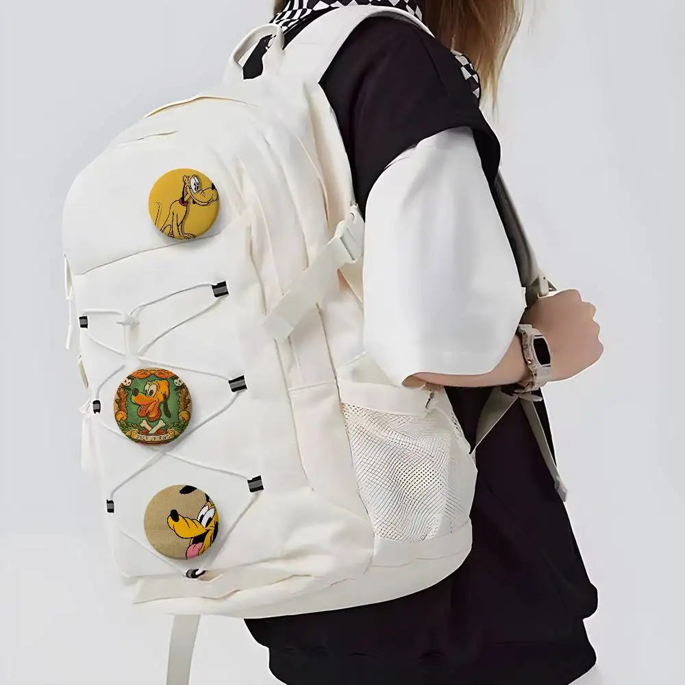 بلوتو لطيف الكلب الكرتون شارات مستديرة رائعة شارة دبابيس دبابيس الإبداعية للملابس قبعة ظهره هدية الملحقات #3