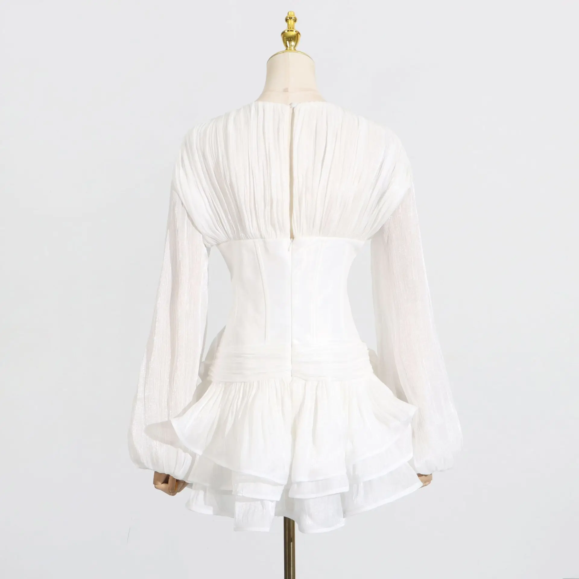 Robes courtes moulantes en maille blanche pour femmes, de luxe, manches bouffantes, à fleurs, à la mode, tenues de bal élégantes de célébrité, été 2025