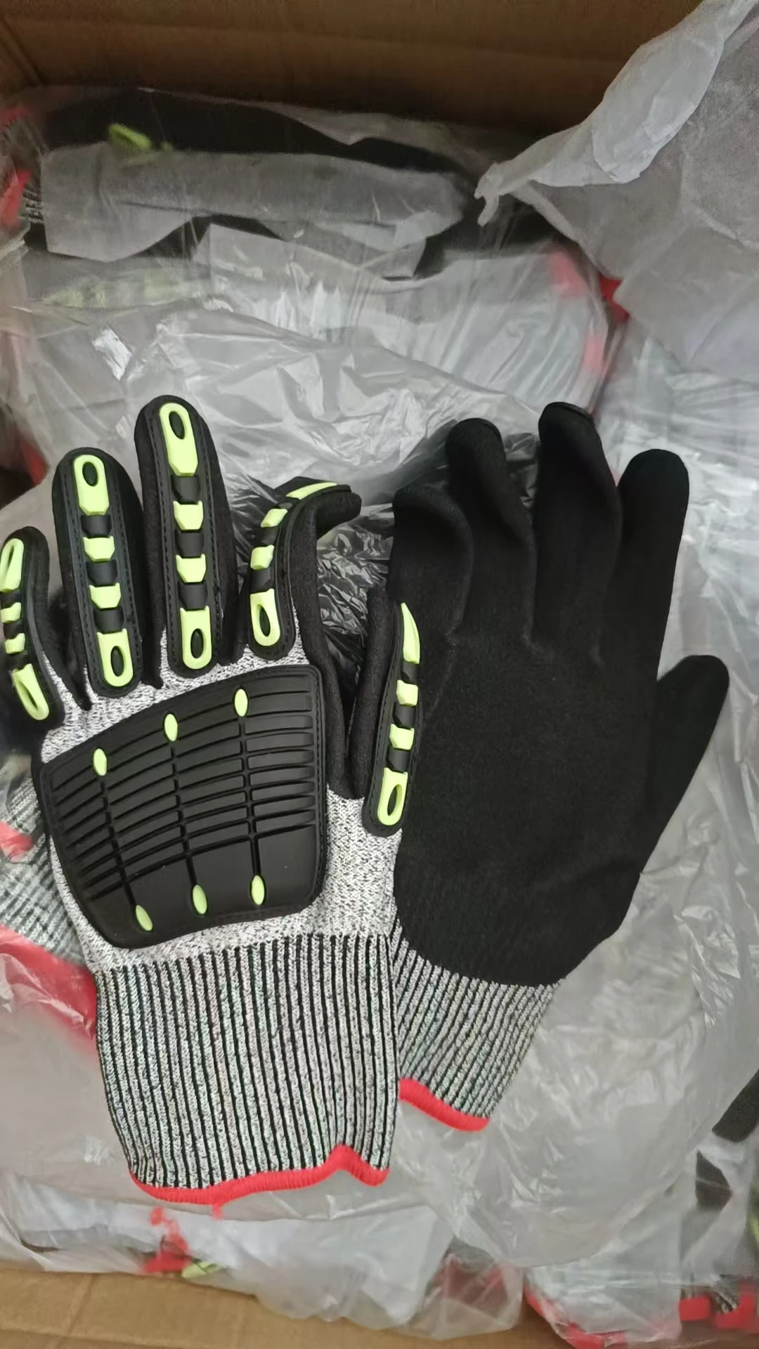 Rękawice robocze antyuderzenio – Work Glove Impact recenzja i cena