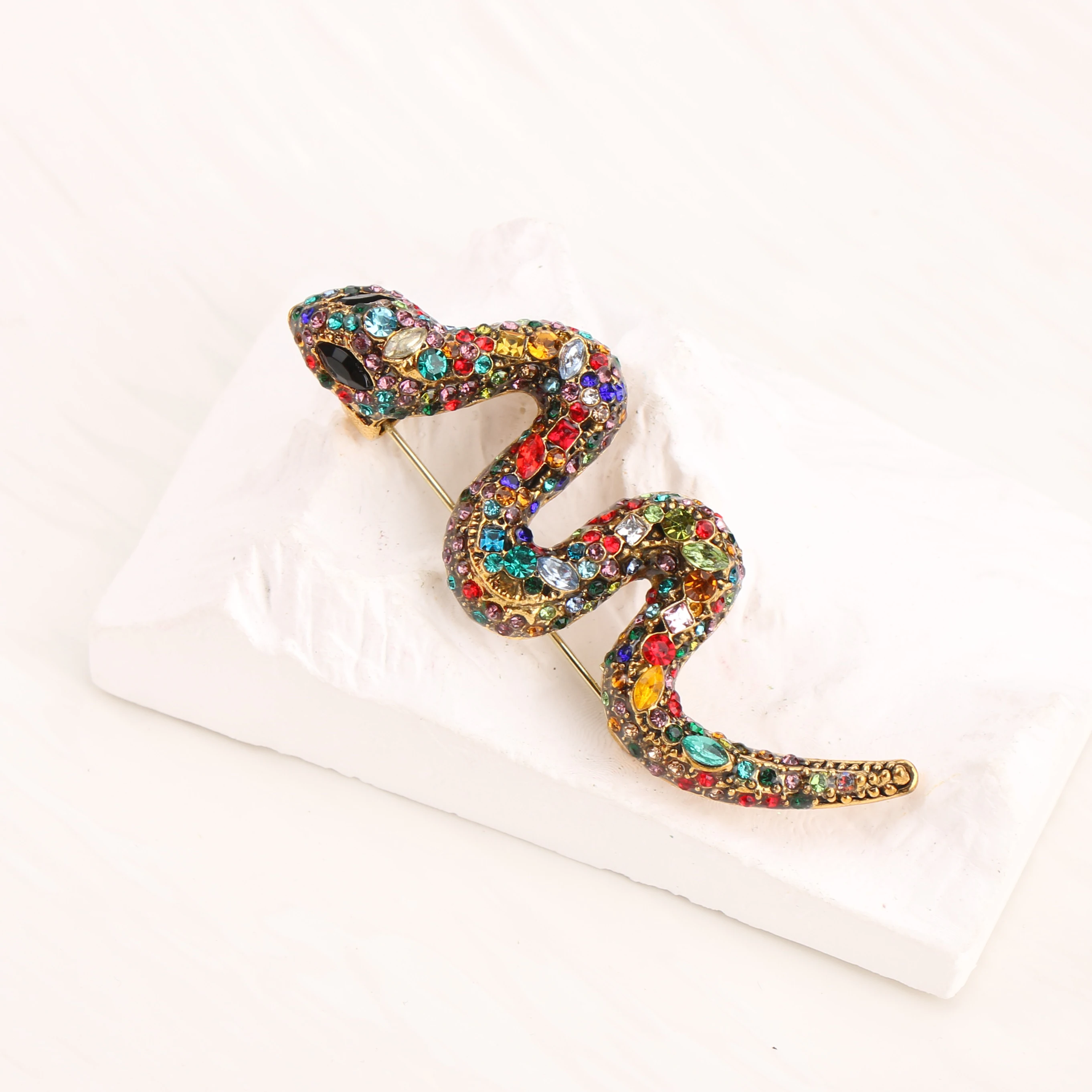 Crystal Snake Brooch for Ladies Teenage Cute Pin Fashion Fashion Corsage Jewelry Badge Accessories Party Banquet