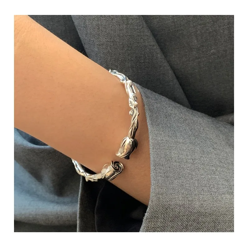 

Винтажный тайский серебряный браслет с розой, нишевый дизайн, массивный, с высоким уровнем детализации, браслет с элементами шипов, хит продаж