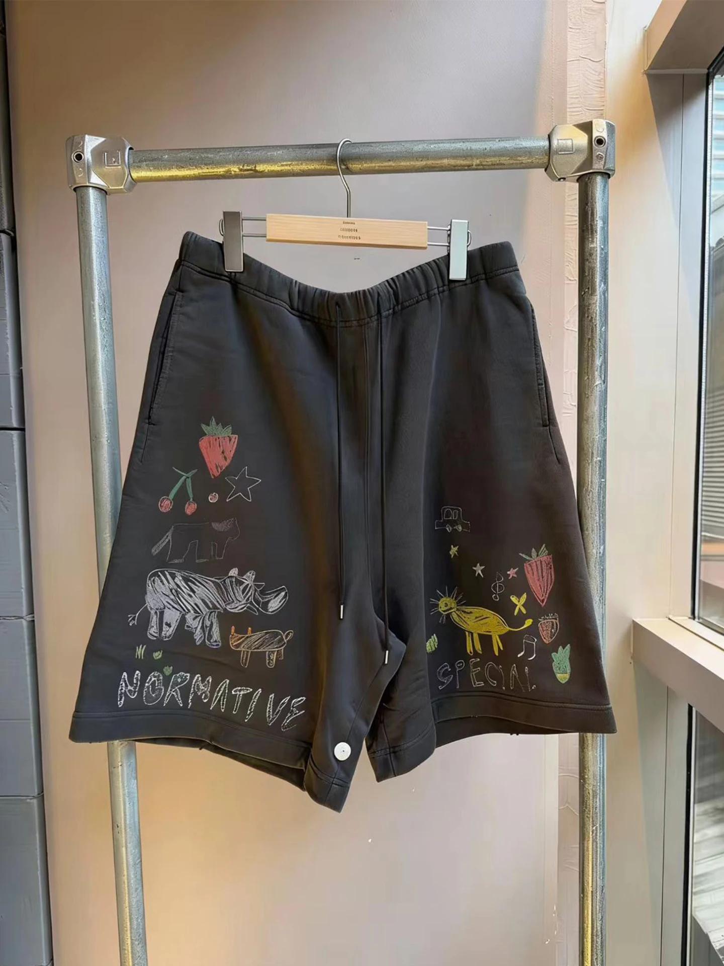 

Loose Casual Pants Elastic Waist Thin Graffiti Black Summer Shorts Men's Loose Fit Cotton Trousers Animal Pattern