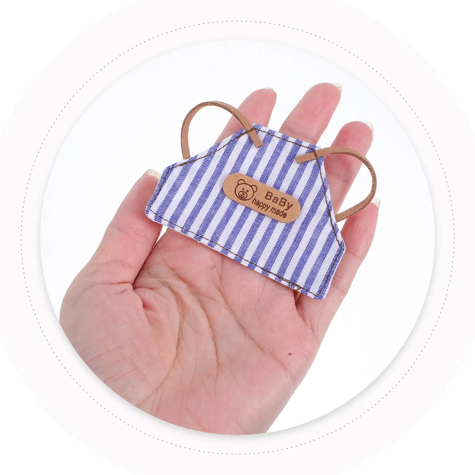 

2Pcs 10-15Cm Mini Aprons Striped Checkered Pattern Baking Costume Soft Wearable Outfit for Dollhouse Kitchen Holiday Photo Prop