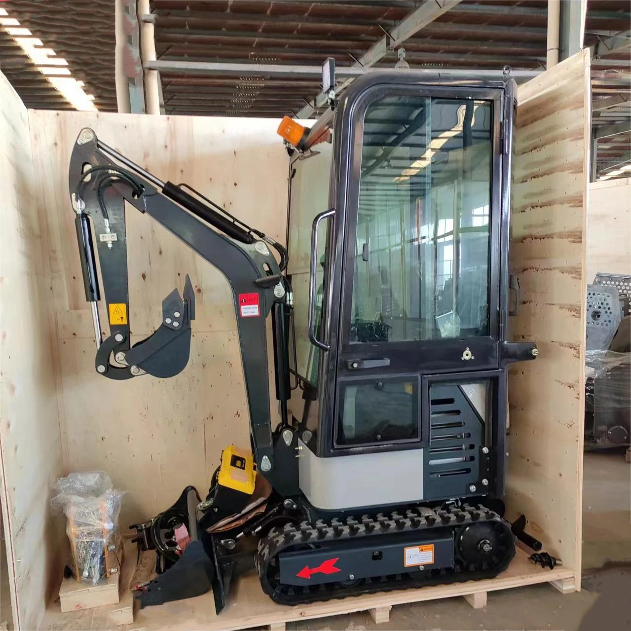 Cheap Factory 1.2 Ton 1.8 Ton 2 Ton Excavator Machine  New Crawler Cheap Used Mini Excavator