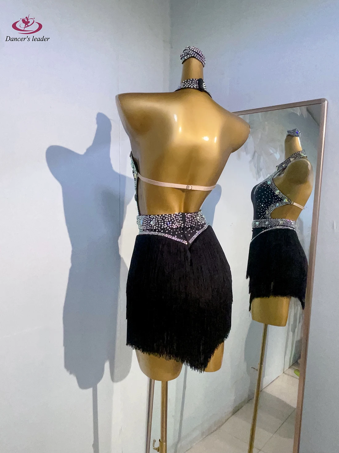 Costume de danse latine avec strass, vêtements pour femmes, haut de gamme, personnalisé, grande jupe à franges dos nu, robe à fleurs, robe de spectacle Samba