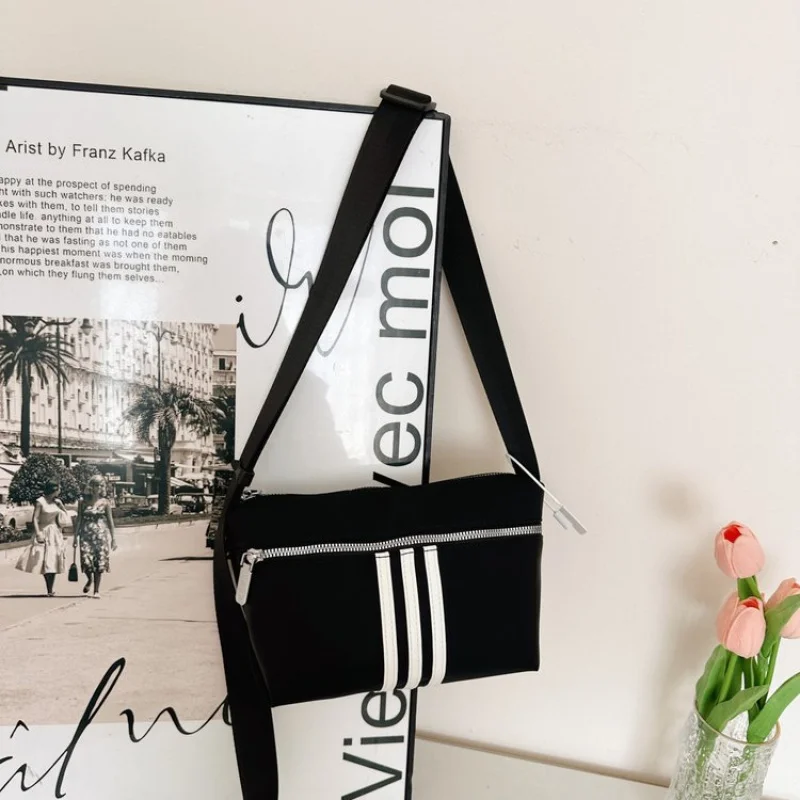 

Elegant Women Shoulder Bag Made From Genuine Leather With Top Zip Closure For Stylish Secure Carry