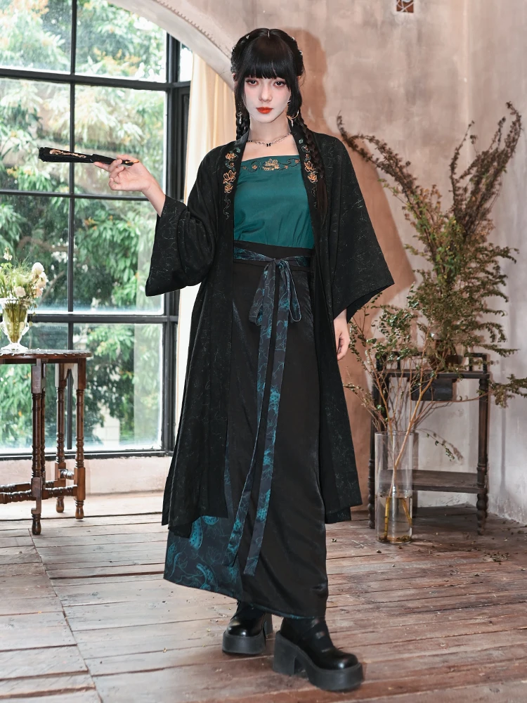 

Sòng Dynasty Inspired Hanfu Set with Snake Pattern Embroidery Open Cardigan Strapless Gown Modern Revamped Traditional Chines...