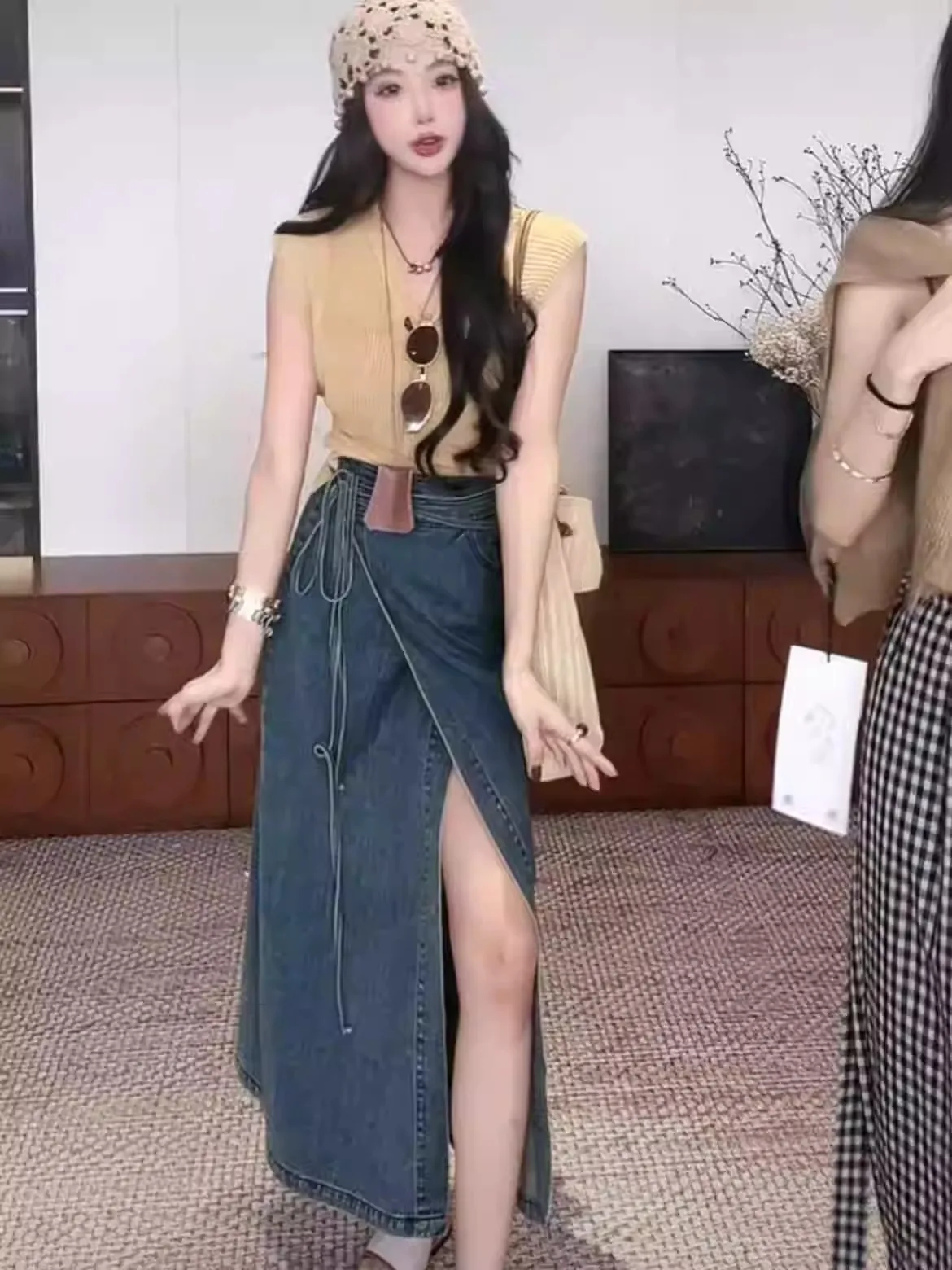 

Retro Korean Sle High Waist Midi A-Line Denim Skirt Women's Summer Faion One-Piece Belted Slit Skirt Commute Pure Color