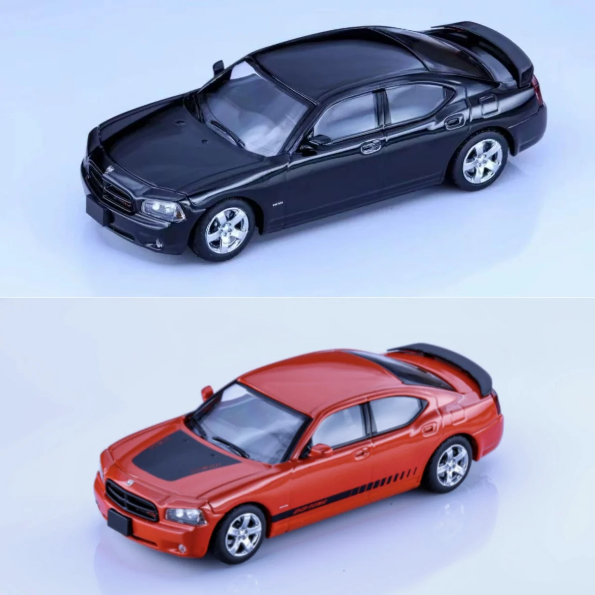 Rollin 1/64 2008 Charger 검정색과 빨간색 도색 테마 한정판 모델 자동차