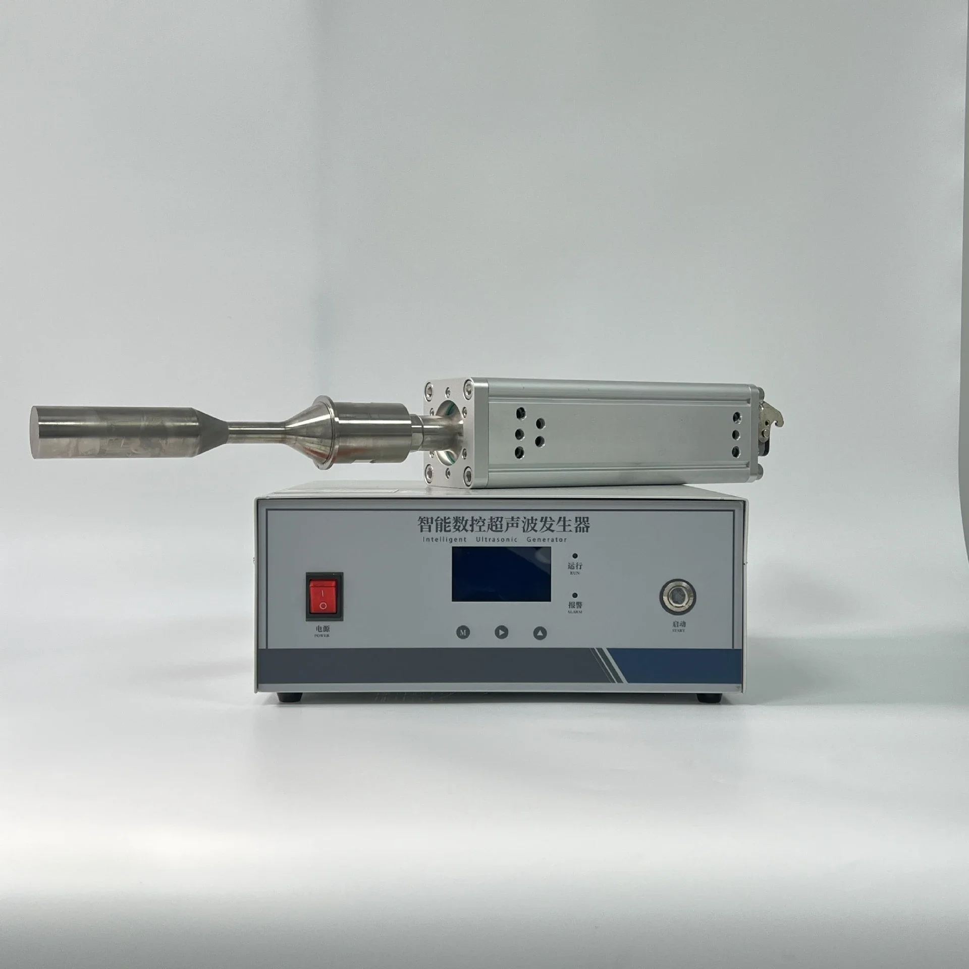 Disperser, special for chemical material dispersion, efficient and stable