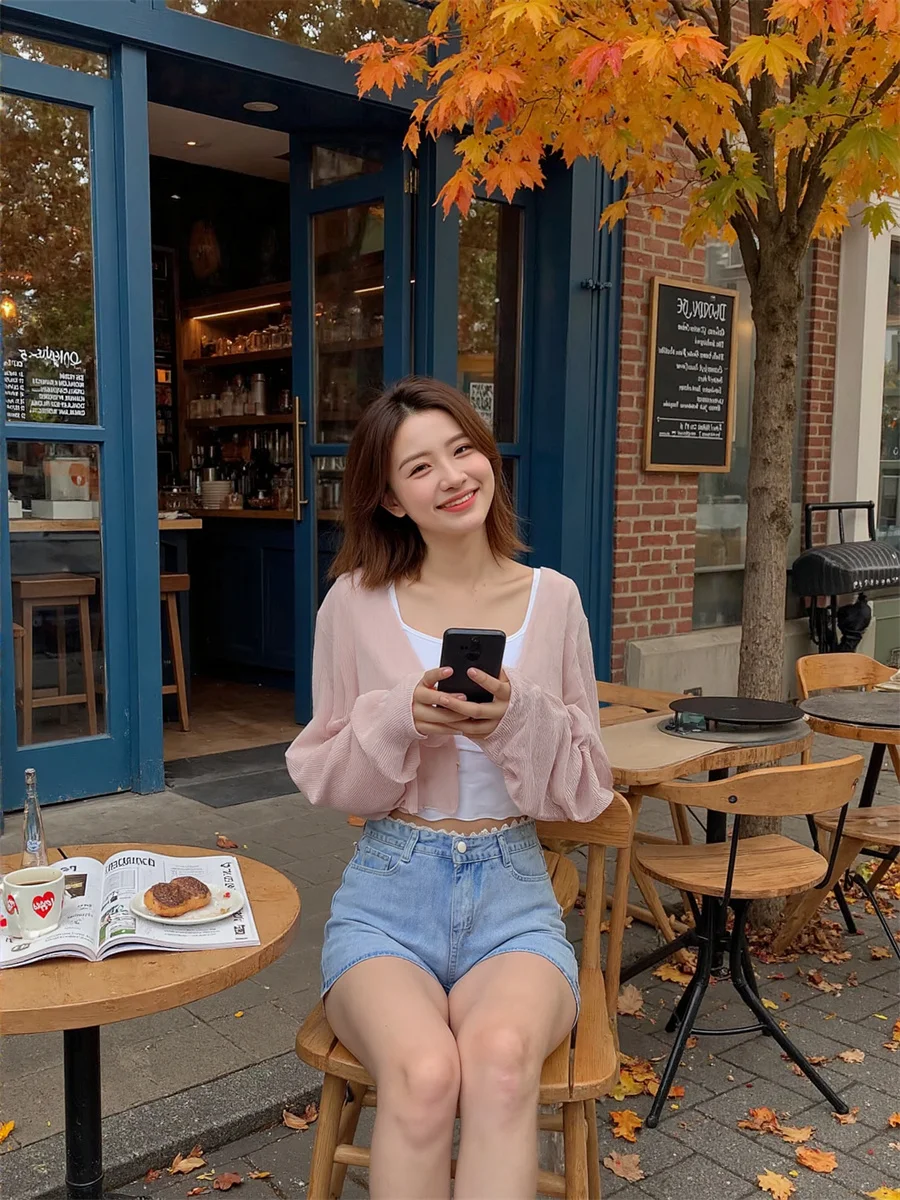 Pantaloncini da donna a vita alta con fori piccoli diamanti decorazione pendolari gialli taglie comode movimento punto finiture