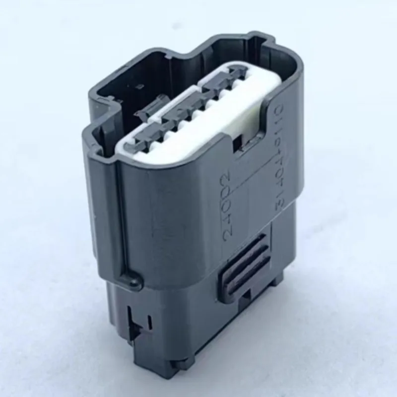 314049110 31404-9110 8P أنثى محطة الإسكان، معزول موصل كهربائي شل لسلك تسخير/السيارات/الإلكترونية